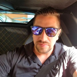 Marcos Bravo car interior